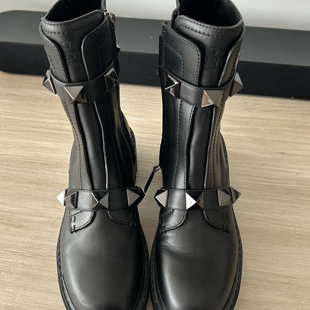 Valentino Roman Stud tonal stud Combat Boot brand new without box size 38.5